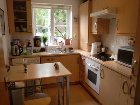 Brompton Park Crescent One bedroom flat http://www.gilli.co.uk/estate-agents/images/properties/1_4.jpg