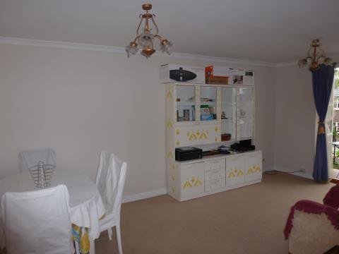 http://www.gilli.co.uk/estate-agents/images/properties/94_1.jpg